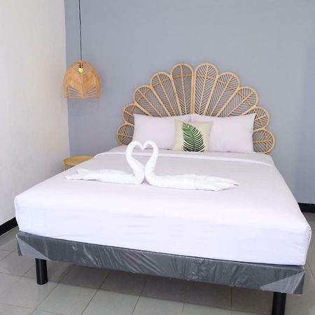 Rarem Bed & Breakfast Bandar Lampung Ngoại thất bức ảnh