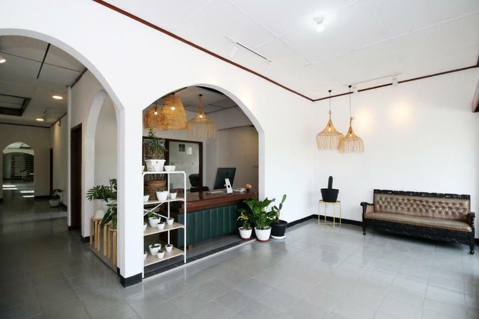 Rarem Bed & Breakfast Bandar Lampung Ngoại thất bức ảnh
