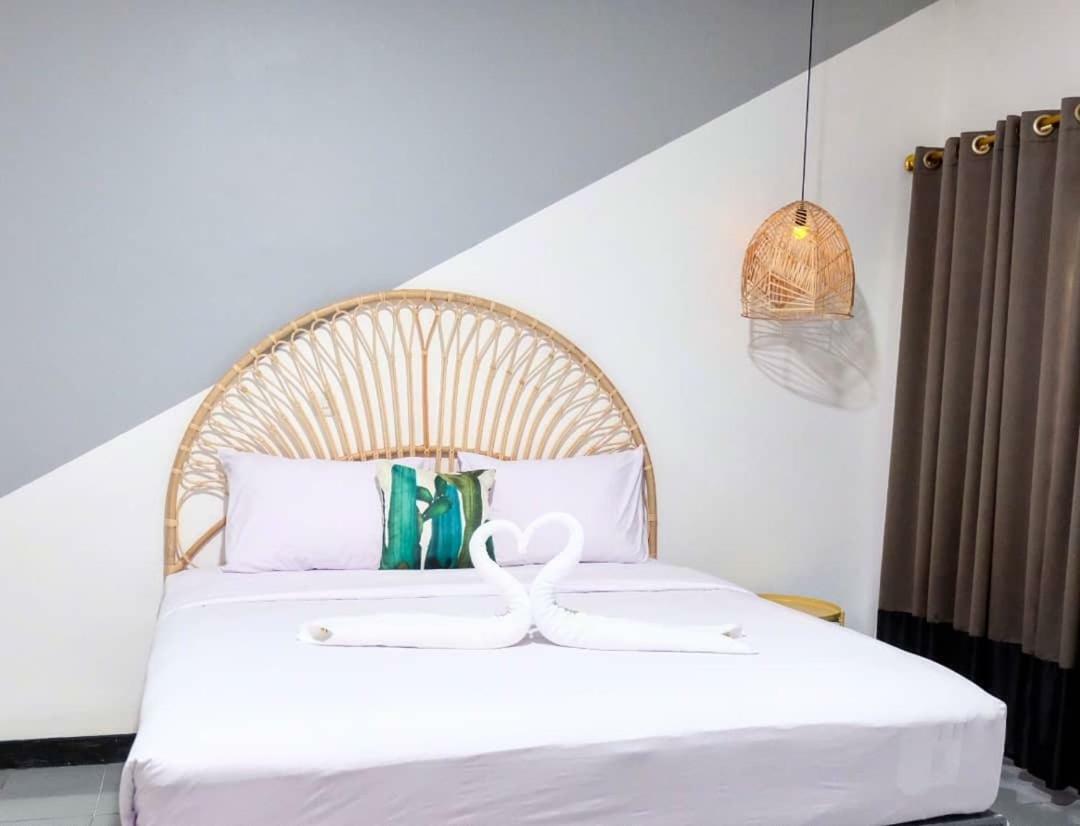 Rarem Bed & Breakfast Bandar Lampung Ngoại thất bức ảnh