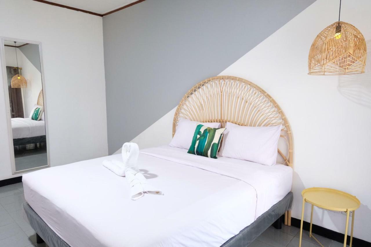 Rarem Bed & Breakfast Bandar Lampung Ngoại thất bức ảnh