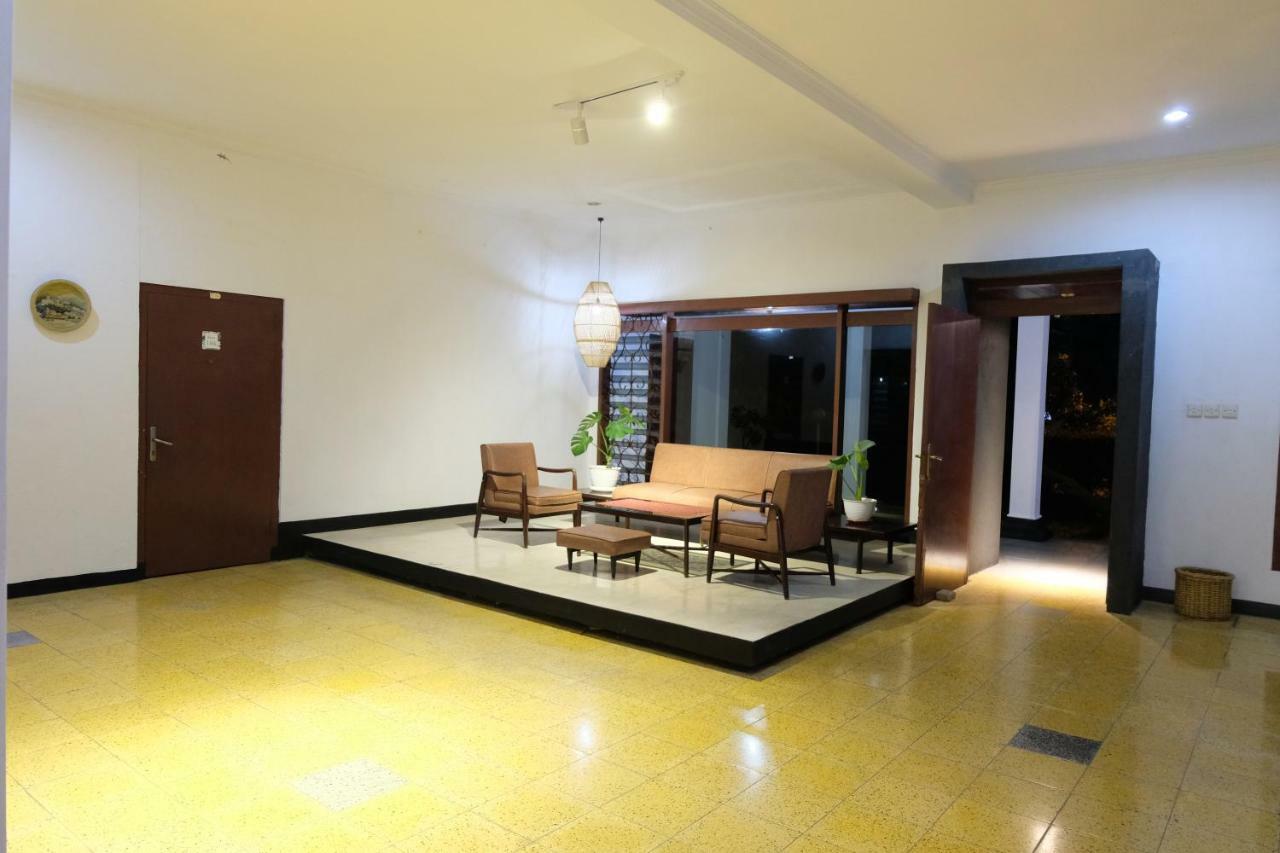 Rarem Bed & Breakfast Bandar Lampung Ngoại thất bức ảnh