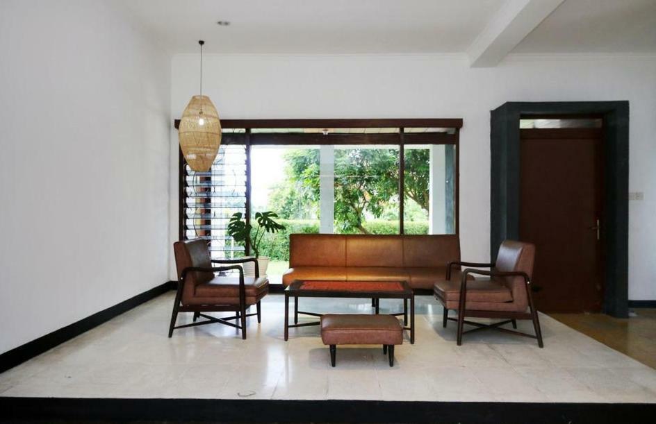 Rarem Bed & Breakfast Bandar Lampung Ngoại thất bức ảnh